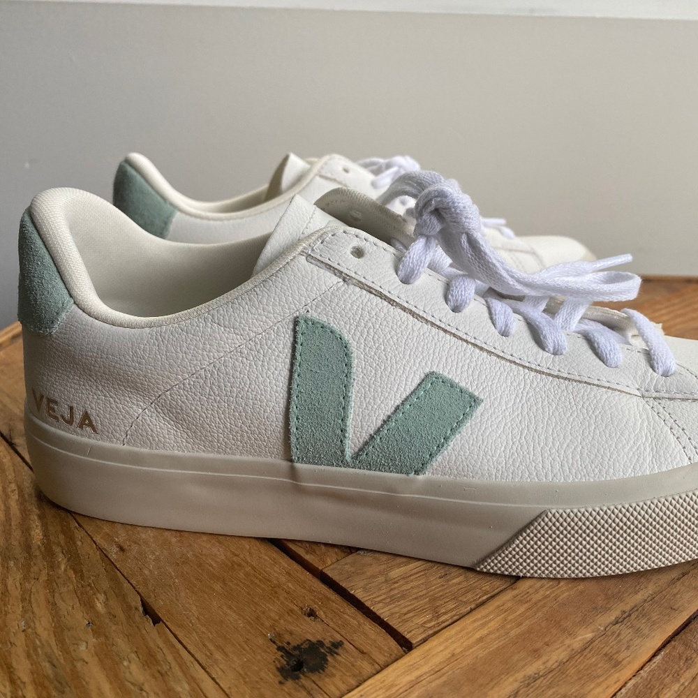 VEJA Campo Leather Shoes - Like New!